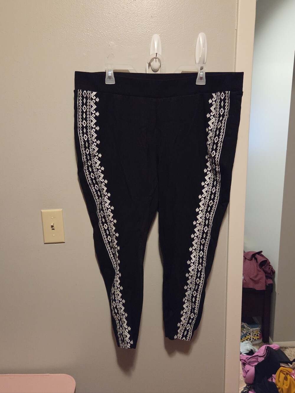 Torrid Black Leggings with White Embroidered Side Stripe